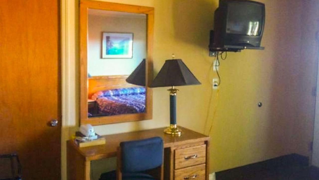 Juniper Motel Мадрас Екстериор снимка