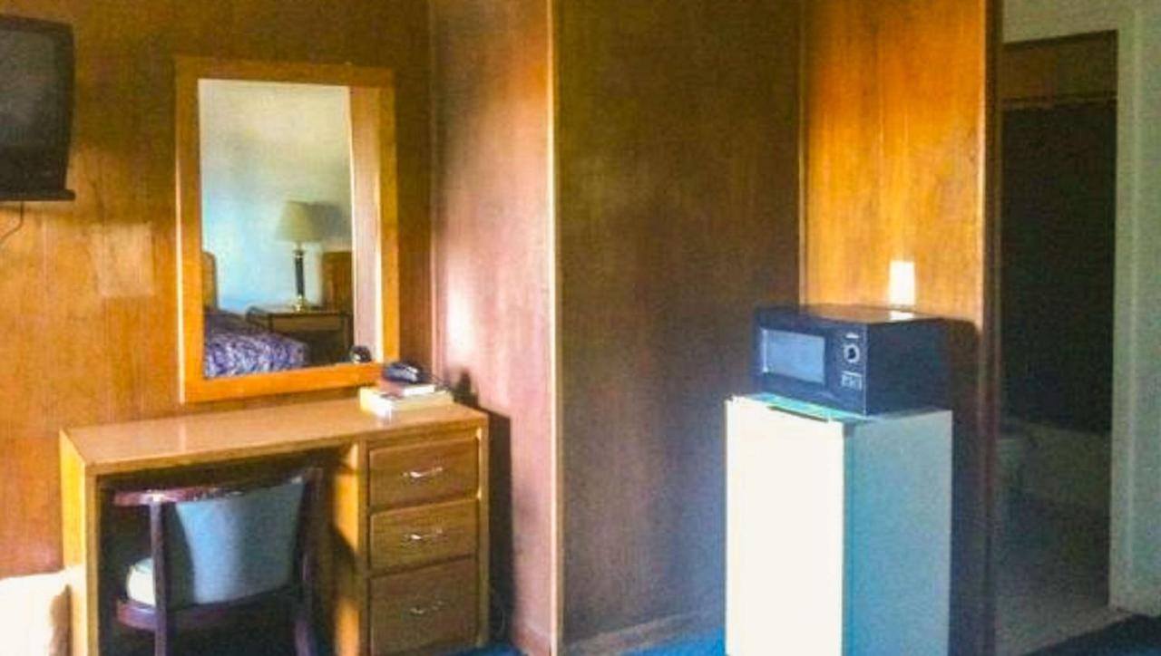 Juniper Motel Мадрас Екстериор снимка