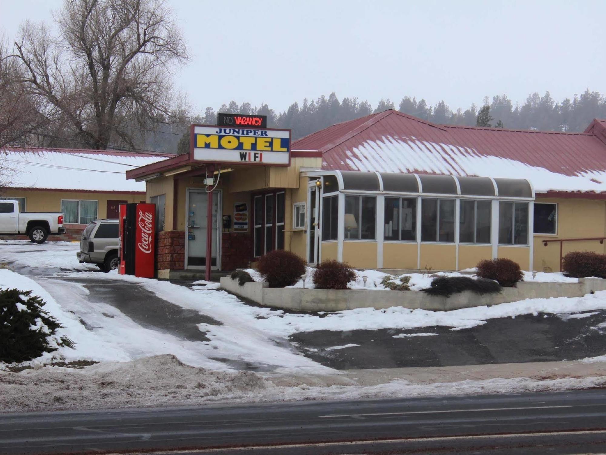 Juniper Motel Мадрас Екстериор снимка